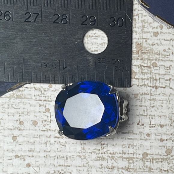 Vintage 1980s Large Oversized Runway Faceted Sparkling Sapphire Blue Earrings D3 - Picture 8 of 8